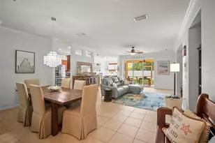 7727 33rd St E, Sarasota, FL 34243 - Photo 9