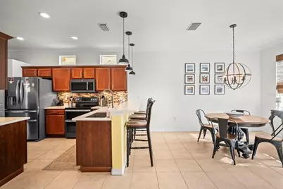 7727 33rd Street E, Sarasota, FL 34243 - Photo 15