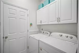 7727 33rd St E, Sarasota, FL 34243 - Photo 25