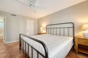 800 Benjamin Franklin Dr, Sarasota, FL 34236 - Photo 19