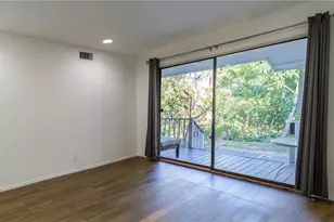 300 Garden Ln, Sarasota, FL 34242 - Photo 19