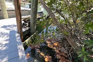 300 Garden Ln, Sarasota, FL 34242 - Photo 33