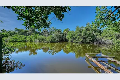 2 Island Circle, Sarasota, FL 34242 - Photo 21