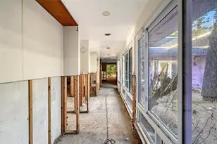 2 Island Cir, Sarasota, FL 34242 - Photo 15