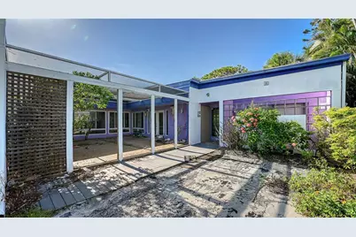 2 Island Circle, Sarasota, FL 34242 - Photo 9