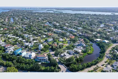 2 Island Circle, Sarasota, FL 34242 - Photo 25
