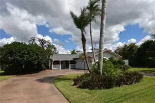 5217 Canterbury Dr, Sarasota, FL 34243 - Photo 3