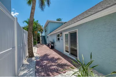 1100 Point Of Rocks Road, Sarasota, FL 34242 - Photo 43