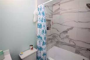 4703 Oak Hill Dr, Sarasota, FL 34232 - Photo 7