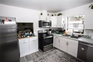 4703 Oak Hill Dr, Sarasota, FL 34232 - Photo 11