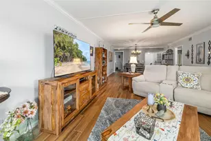 6939 W Country Club Dr N, Sarasota, FL 34243 - Photo 3