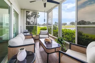 6939 W Country Club Dr N, Sarasota, FL 34243 - Photo 7