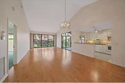 5343 Huntingwood Court #33, Sarasota, FL 34235 - Photo 5