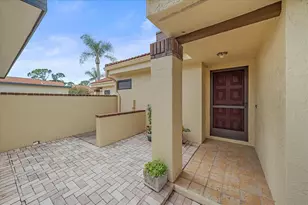 5343 Huntingwood Ct, Sarasota, FL 34235 - Photo 1