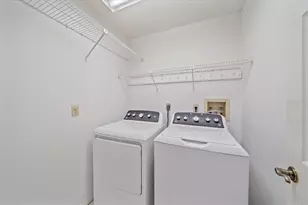 5343 Huntingwood Ct, Sarasota, FL 34235 - Photo 35