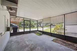 1717 8th St W, Palmetto, FL 34221 - Photo 27