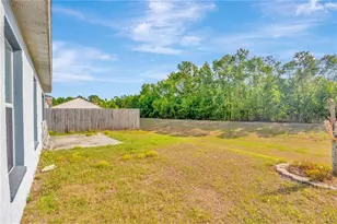 504 Lindsay Anne Ct, Plant City, FL 33563 - Photo 5