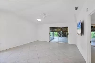 5920 Bonaventure Place, Sarasota, FL 34243 - Photo 7