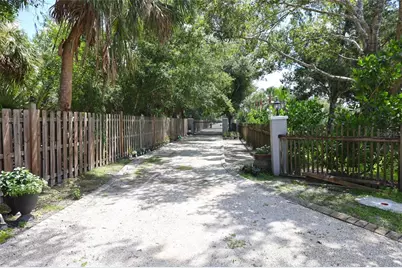 500 Suffolk Circle, Nokomis, FL 34275 - Photo 5