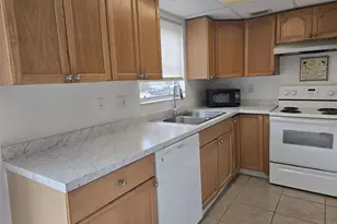 210 Amherst Ave, Sarasota, FL 34232 - Photo 7