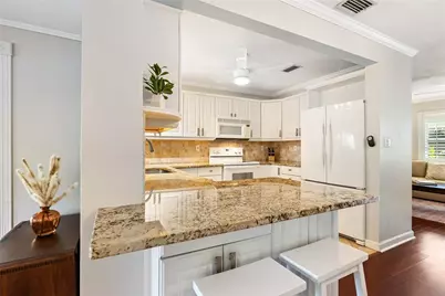 2207 Clematis Street, Sarasota, FL 34239 - Photo 9