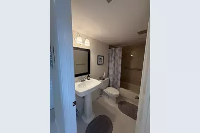 3102 Windrush Bourne #4, Sarasota, FL 34235 - Photo 17