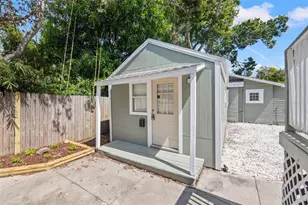 1040 19th Ave N, Saint Petersburg, FL 33704 - Photo 31