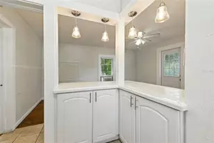 1040 19th Ave N, Saint Petersburg, FL 33704 - Photo 5