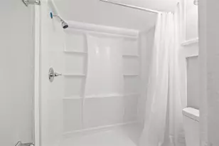 1040 19th Ave N, Saint Petersburg, FL 33704 - Photo 19