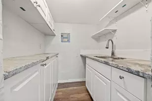 1040 19th Ave N, Saint Petersburg, FL 33704 - Photo 33