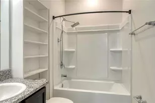 7422 35th Ln E, Sarasota, FL 34243 - Photo 27