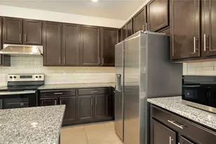 7422 35th Ln E, Sarasota, FL 34243 - Photo 11