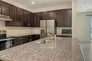 7422 35th Ln E, Sarasota, FL 34243 - Photo 13