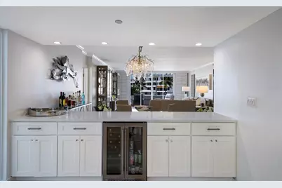 1445 Gulf Of Mexico Drive #304, Longboat Key, FL 34228 - Photo 11