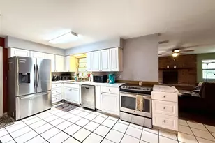 4821 NW 37th Dr, Gainesville, FL 32605 - Photo 7