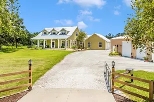 1901 Joshua Dr, Sarasota, FL 34240 - Photo 3