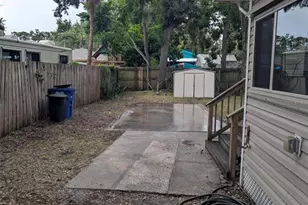 2005 12th St W, Bradenton, FL 34205 - Photo 11