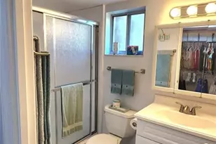 3576 Lake Bayshore Dr, Bradenton, FL 34205 - Photo 25