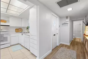 3952 Ashwood Ln, Sarasota, FL 34232 - Photo 9