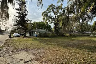 1221 4th Ave E, Bradenton, FL 34208 - Photo 1