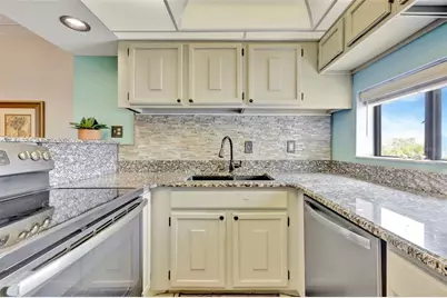 6157 Midnight Pass Road #E24, Sarasota, FL 34242 - Photo 21