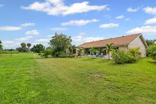 3339 Sheffield Cir, Sarasota, FL 34239 - Photo 5