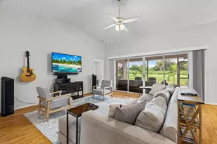 3339 Sheffield Cir, Sarasota, FL 34239 - Photo 3