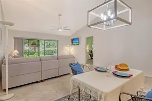 5956 Clubside Dr, Sarasota, FL 34243 - Photo 7