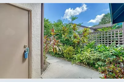 5956 Clubside Drive #7651, Sarasota, FL 34243 - Photo 5