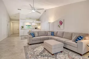 5956 Clubside Dr, Sarasota, FL 34243 - Photo 7