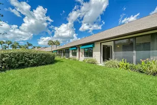 5956 Clubside Dr, Sarasota, FL 34243 - Photo 11