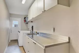 4536 Robin Hood Trail W, Sarasota, FL 34232 - Photo 23