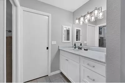 4536 Robin Hood Trail W, Sarasota, FL 34232 - Photo 17