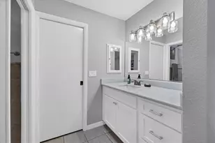 4536 Robin Hood Trail W, Sarasota, FL 34232 - Photo 17